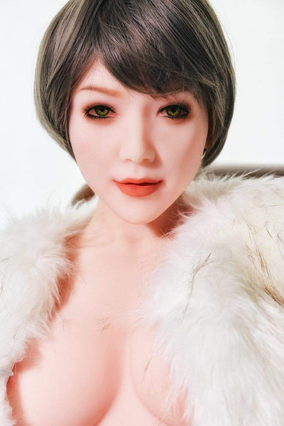 Poupée asiatique HR Doll 165 cm bonnet D - Haruko en fourrure
