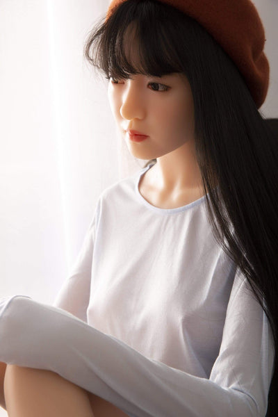 Poupée silicone Sinodoll 152 cm bonnet D - Chulian au béret rouge - Love doll